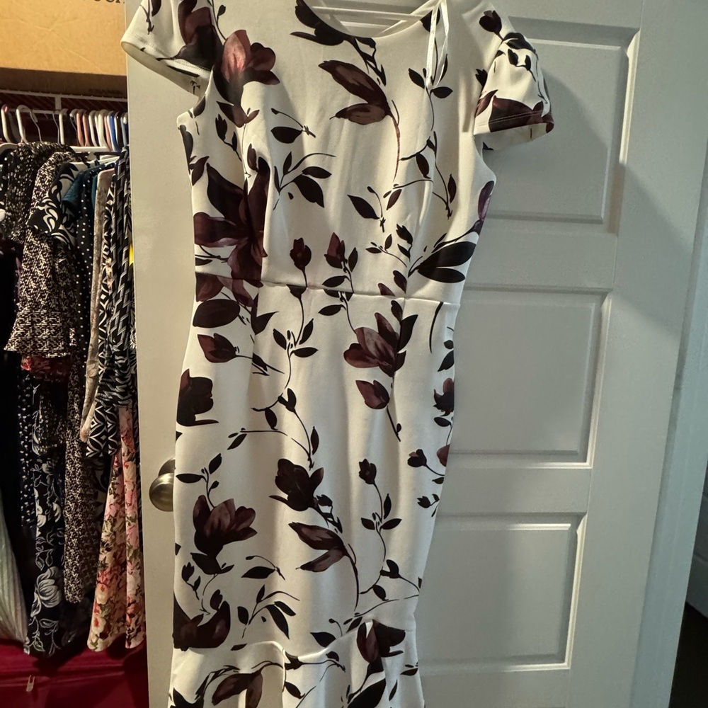 Floral Print Women's Dress - White and Burgundy